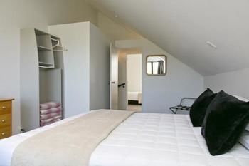 Le Chalet Suisse Motel Taupo