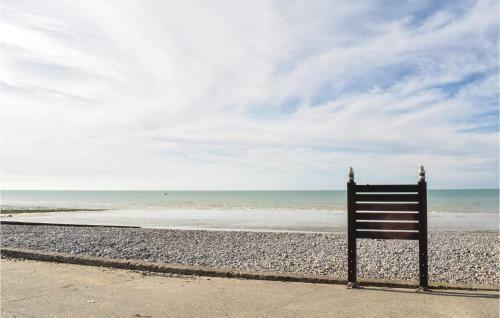 Three-bedroom Holiday Home In Le Bourg-dun