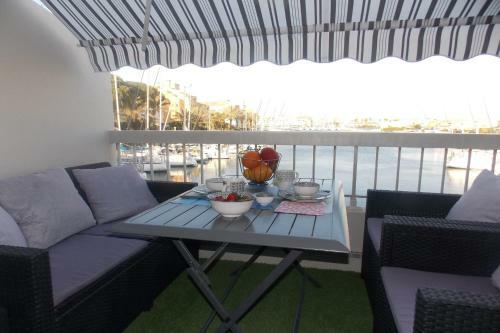Apartamento Charming Duplex With Balcony Overlooking The Port