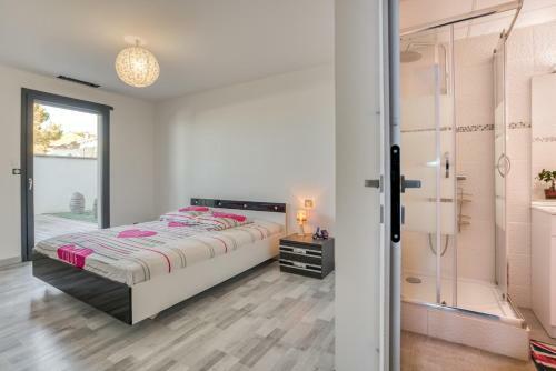 Villa Athena - 400 M2, Sur La Plage
