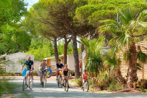 Mobile Home Au Camping La Marine - 2ch6 Pers Camping 4