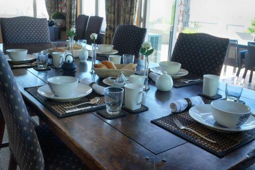Acacia Bay's Tauhara Sunrise Lodge
