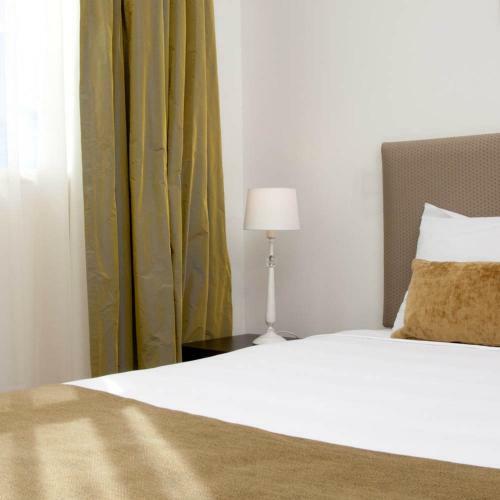 Quest Hamilton Serviced Apartments