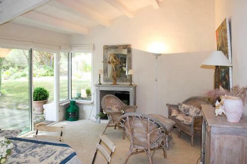 Les Portes-en-re Villa Sleeps 12