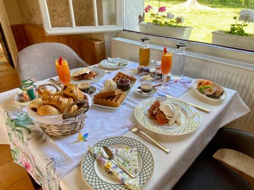Sans Souci Bed And Breakfast With Restaurant