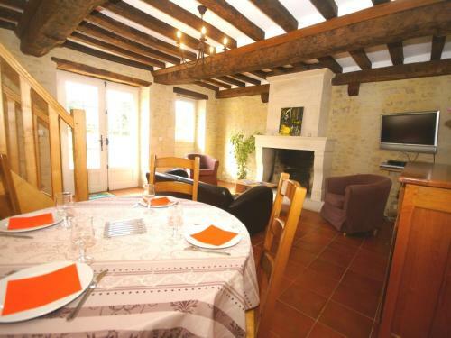 Spacious Farmhouse In Maisons With Terrace