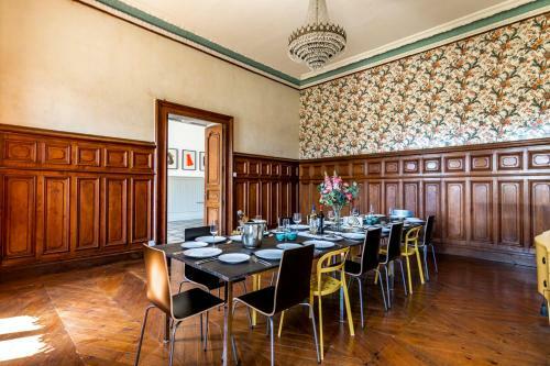 Le Fousseret Chateau Sleeps 14 Pool Wifi