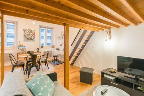 Design And Air Conditioned Apartment