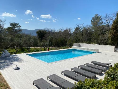 Hostal La Bergerie Des Oliviers