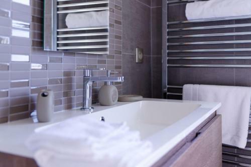 Verlaine Private Apartment