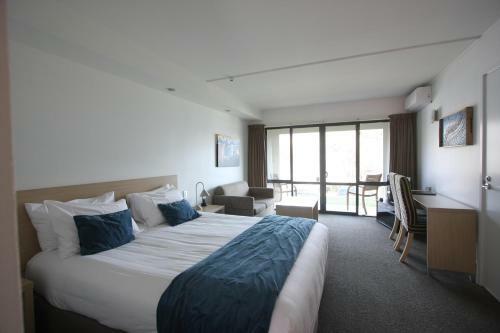 The Moorings Motel And Apartments
