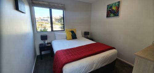 The Moorings Motel And Apartments