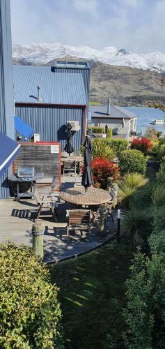 The Moorings Motel And Apartments