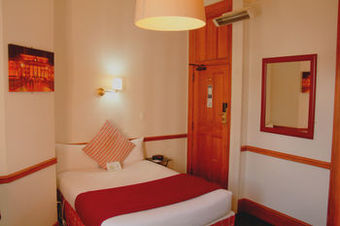 Cambridge Hotel