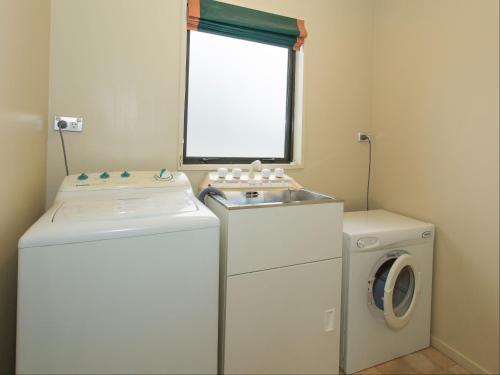 Clearbrook Motel & Serviced Apartments