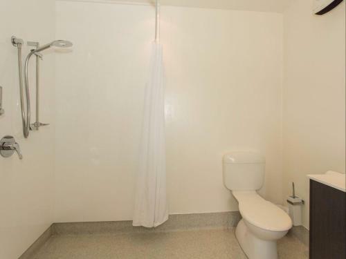 Clearbrook Motel & Serviced Apartments