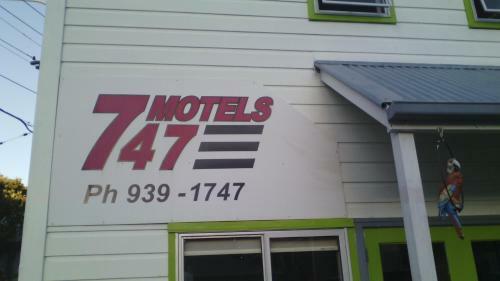 747 Motel & Car Hire
