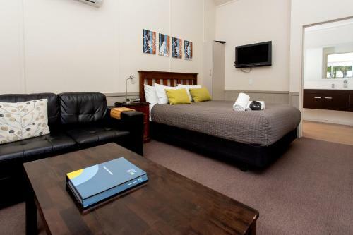 Shotover Top 10 Holiday Park