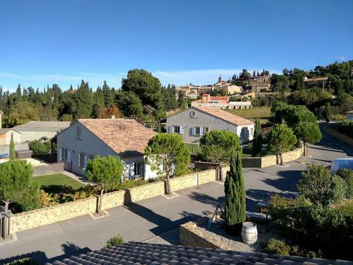 Welcoming Villa With Jacuzzi In Montburn-des-corbieres