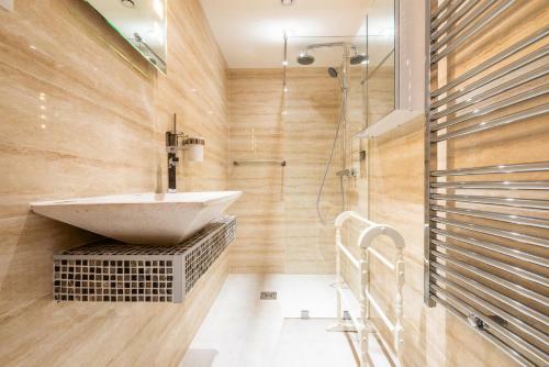 Ferme de Margot Morzine - By Emerald Stay