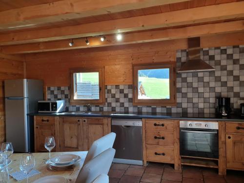 Chalet Les Charmettes Morzine Mc46