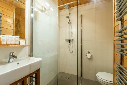 Chalet Doux Abri Morzine - By Emerald Stay