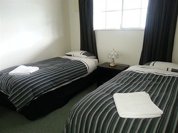 Blake Court Motel