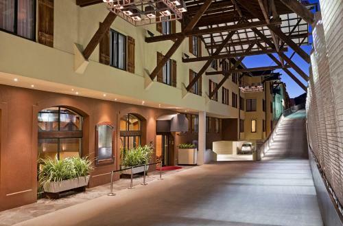 Hotel St Moritz Queenstown - Mgallery Collection