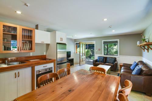 Manata Lodge Luxury Apartments