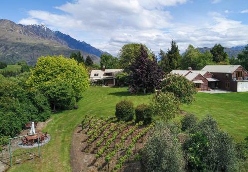 Manata Lodge Luxury Apartments
