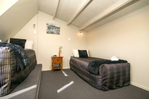 Aldan Lodge Motel