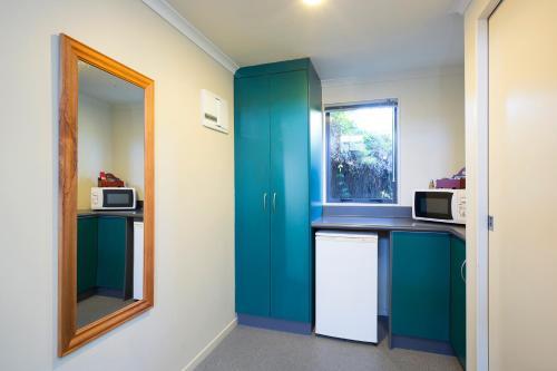 Beach House Motel