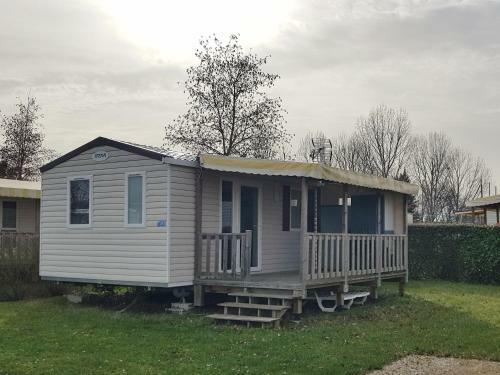 Charming Mobile Homes Within The Domain Of Dugny Campsite