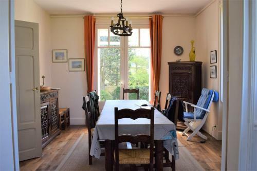 Belle Villa En Granit Rose Vue Sur Mer � Perros-guirec - R�f 943