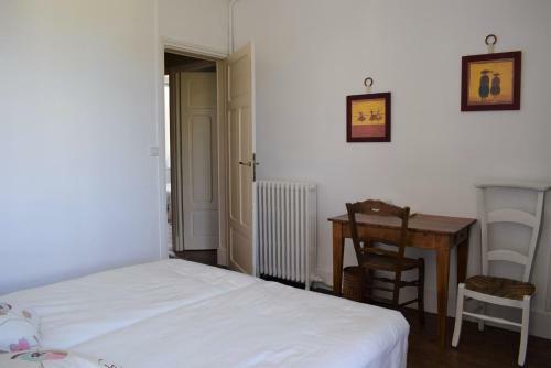 Belle Villa En Granit Rose Vue Sur Mer � Perros-guirec - R�f 943