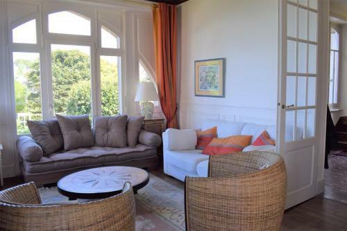 Belle Villa En Granit Rose Vue Sur Mer � Perros-guirec - R�f 943