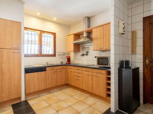 Luxurious Villa In Puisserguier With Swimming Pool