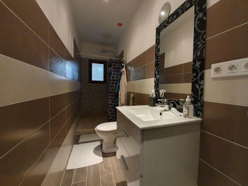Modern Holiday Home In Puich�ric Near Kayaking, Camping