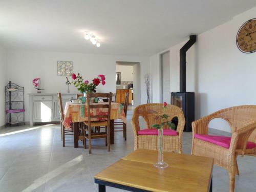 G�te R�gny, 4 Pi�ces, 6 Personnes - Fr-1-496-221