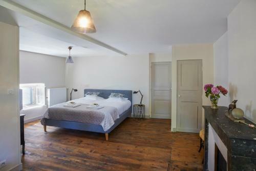 Rully Villa Sleeps 12 With Pool And Wifi