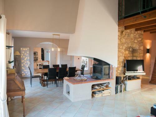 Spacious Villa In Languedoc-roussillon With Private Swimming Pool