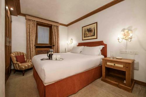 Saint-bon-tarentaise Chalet Sleeps 12 With Wifi