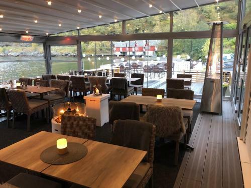 Hotel Fl�m Marina & Apartments