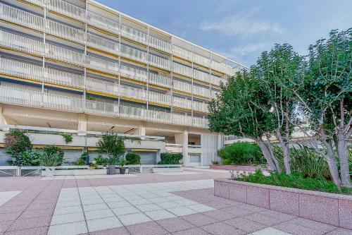 Charming Apartment Close To The Sea