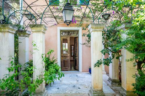 Villa La Brise Du Cap By Riviera Holiday Homes