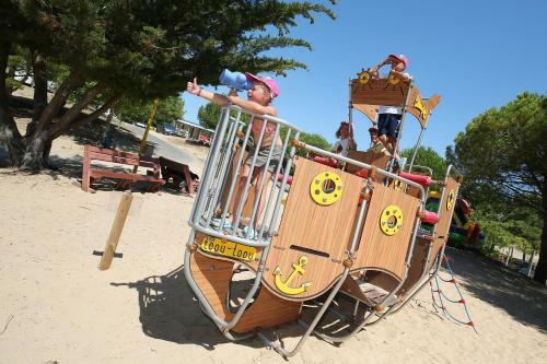 Camping Plage Des Tonnelles **** - Maeva