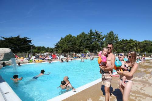 Camping Plage Des Tonnelles **** - Maeva