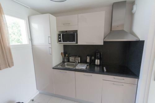 Une Maisonnette Vendeenne Avec Acces Piscine