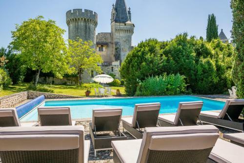 Maine D'euche Chateau Sleeps 30 Pool Wifi