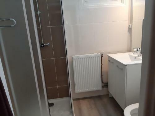 Hotel Home Des Pins Sarl